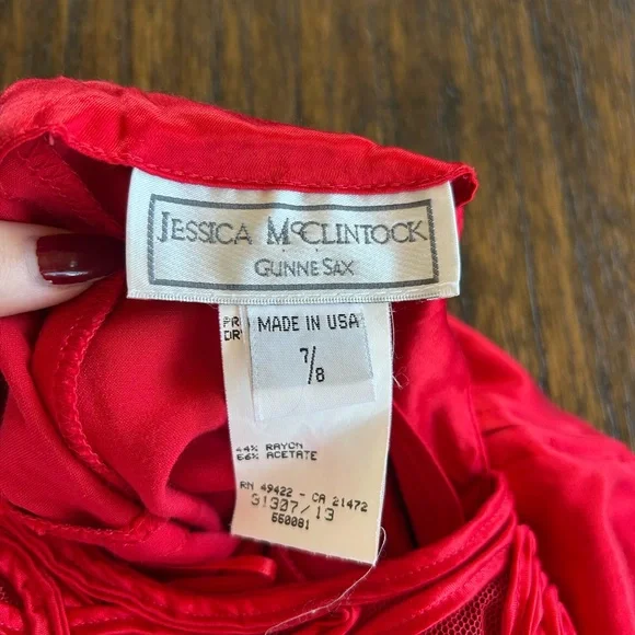 Jessica McClintock Gunne Sax VTG 90s
Cherry Red Satin Lace Back Slit Maxi Dress - Picture 6 of 9